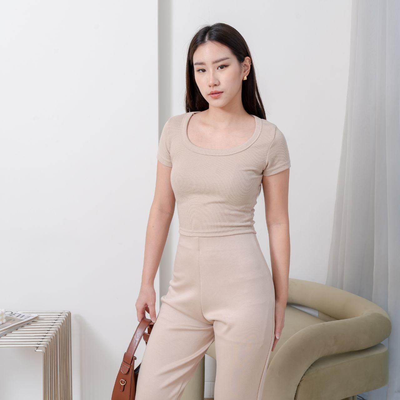 AIJO| Aqilla Uneck Top